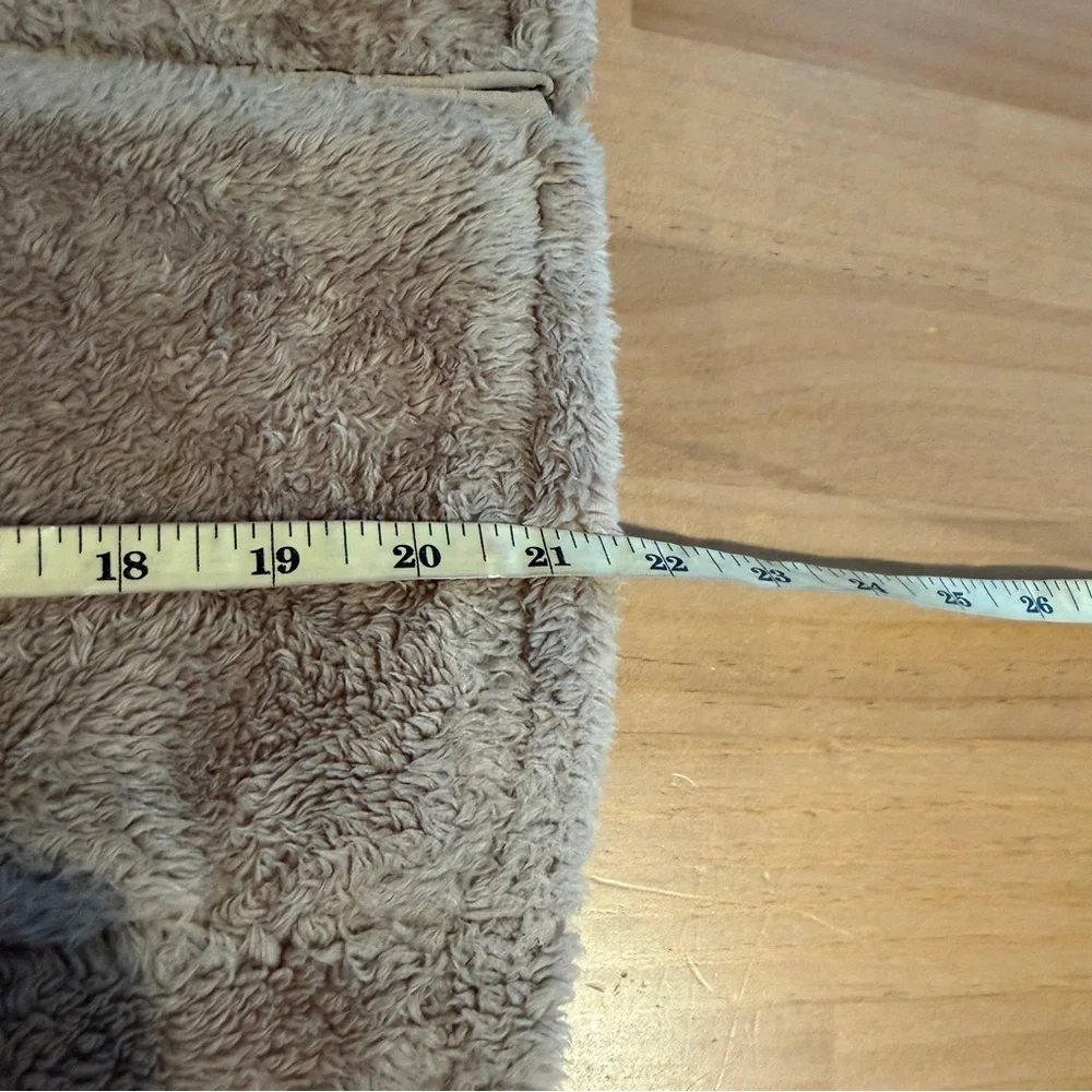 Uniqlo zip last